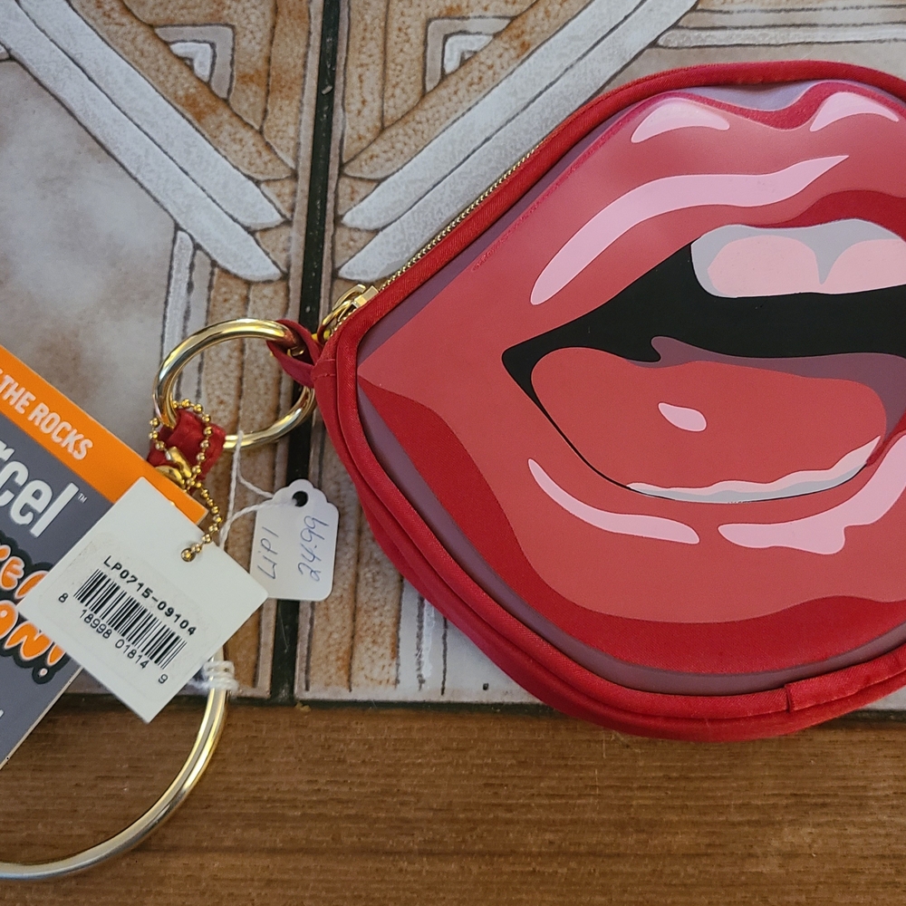 Lip-Shaped Red Bag